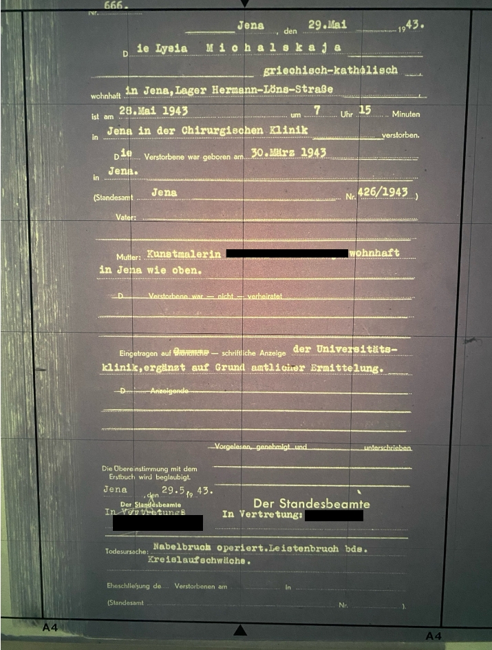 Dokument aus dem Stadtarchiv Jena. Es ist eine Sterbeurkunde des Standesamtes Jena vom November 1943. Es handelt sich verstorbene Babys.