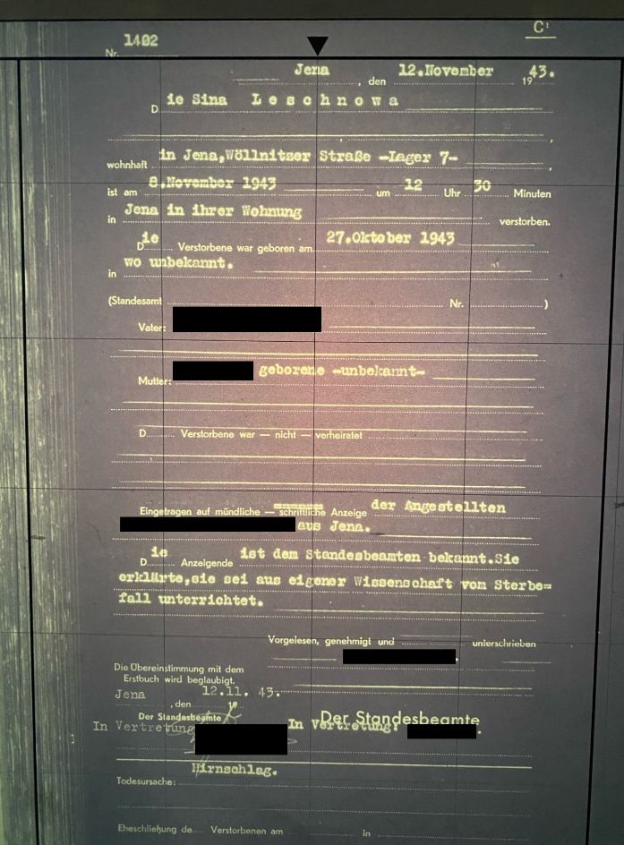 Dokument aus dem Stadtarchiv Jena. Es ist eine Sterbeurkunde des Standesamtes Jena vom November 1943. Es 